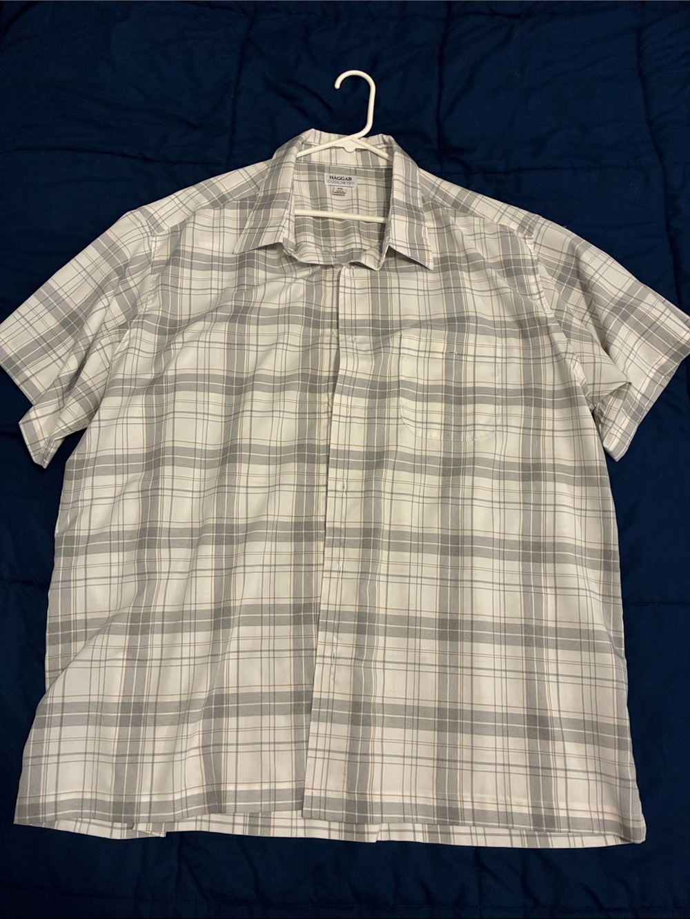 Haggar Men's Short-Sleeve Plaid Button-Down Shirt - Gray & White